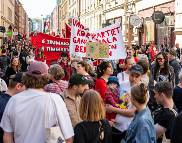 1 maj. Samling på Andra Långgatan 20
