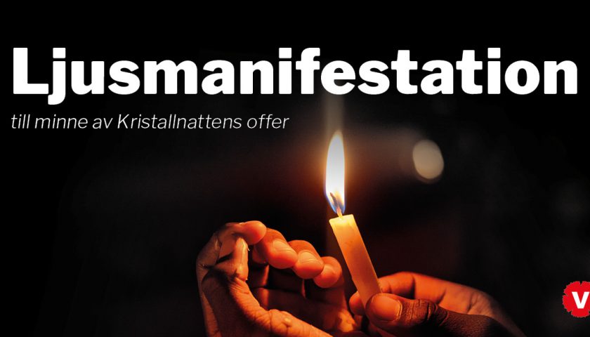 Två händer som håller upp ett stearinljus mot svart bakgrund. Vit text lyder: Ljusmanifestation till minne av Kristallnattens offer