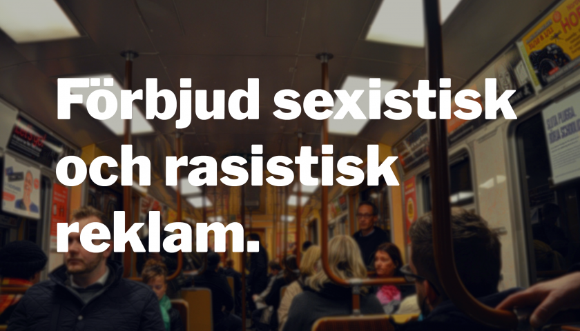 inuti tunnelbanevagn. Vit text över bilden lyder 